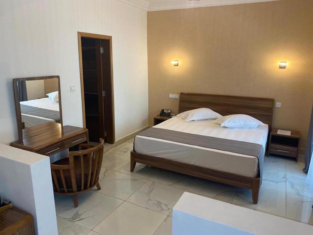 Hotel Residence La Corniche Dakar Exterior photo